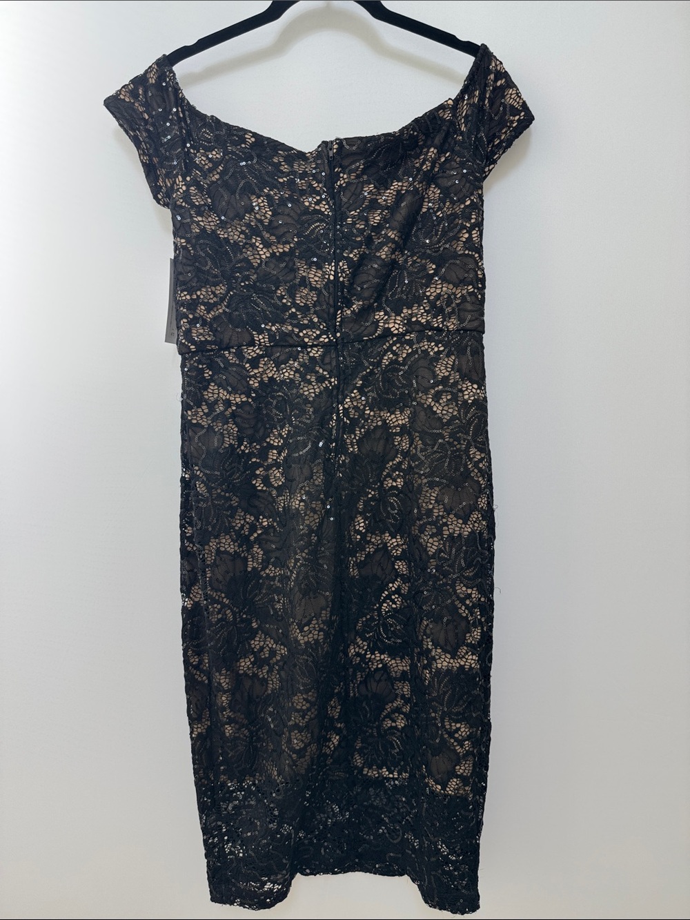 Elegant Bisou Bisou Black Lace Dress - Picture 5 of 8